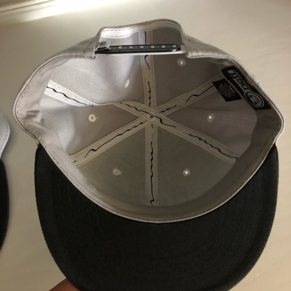 2 Neff hats - Picture 3 of 3